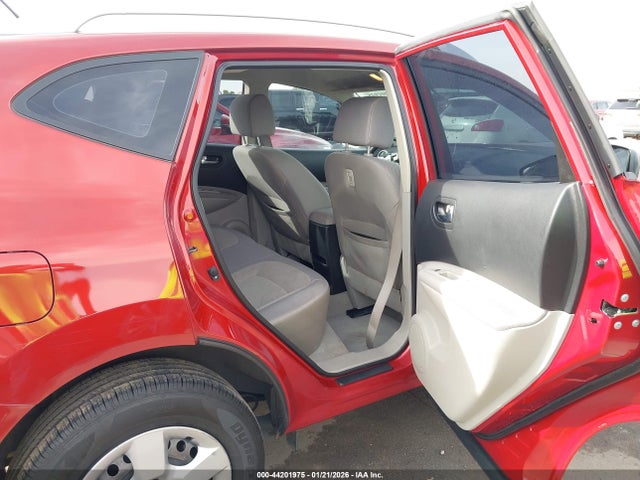 JN8AS5MT4FW164748 Nissan Rogue Select S