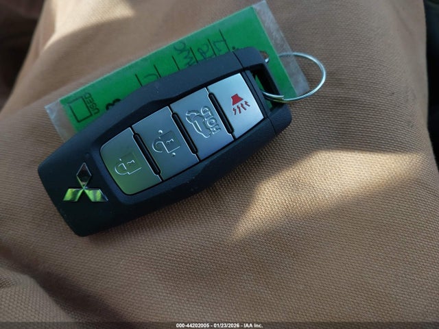 2024 MITSUBISHI OUTLANDER JA4J4WA8XRZ074657 Photo 10