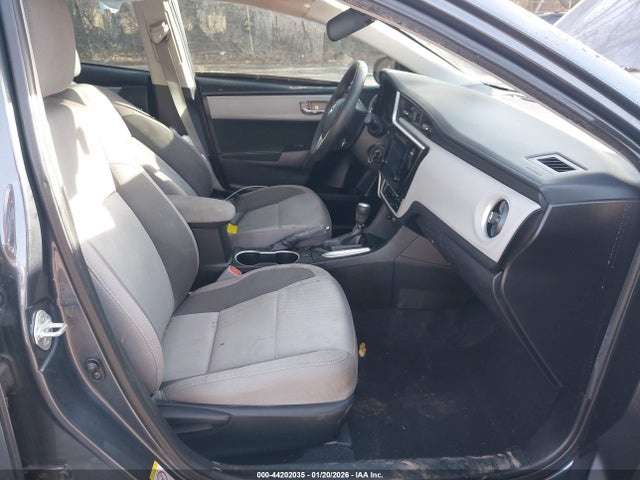 Продажа на аукционе авто 2017 Toyota Corolla Le, vin: 5YFBURHE7HP714324, номер лота: 44202035