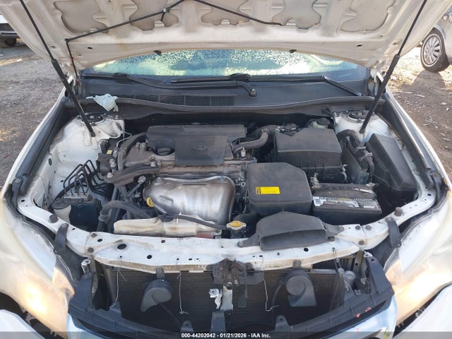2015 Toyota Camry Se მანქანა იყიდება აუქციონზე, vin: 4T1BF1FK2FU064219, აუქციონის ნომერი: 44202042