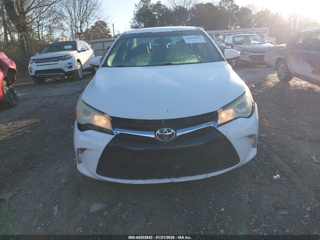 2015 Toyota Camry Se მანქანა იყიდება აუქციონზე, vin: 4T1BF1FK2FU064219, აუქციონის ნომერი: 44202042
