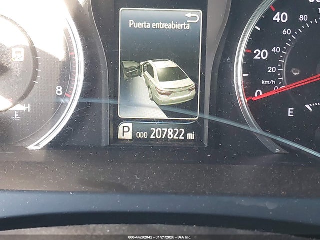 2015 Toyota Camry Se მანქანა იყიდება აუქციონზე, vin: 4T1BF1FK2FU064219, აუქციონის ნომერი: 44202042