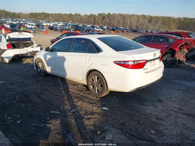 2015 Toyota Camry Se მანქანა იყიდება აუქციონზე, vin: 4T1BF1FK2FU064219, აუქციონის ნომერი: 44202042
