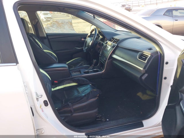 2015 Toyota Camry Se მანქანა იყიდება აუქციონზე, vin: 4T1BF1FK2FU064219, აუქციონის ნომერი: 44202042