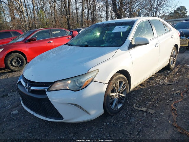 2015 Toyota Camry Se მანქანა იყიდება აუქციონზე, vin: 4T1BF1FK2FU064219, აუქციონის ნომერი: 44202042