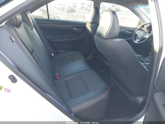 2015 Toyota Camry Se მანქანა იყიდება აუქციონზე, vin: 4T1BF1FK2FU064219, აუქციონის ნომერი: 44202042