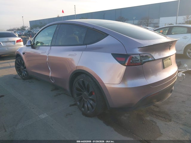 2021 TESLA MODEL Y 5YJYGDEF6MF252278 Photo 2