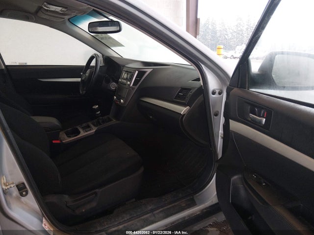 2013 Subaru Outback 2.5i Premium მანქანა იყიდება აუქციონზე, vin: 4S4BRBCC6D1229567, აუქციონის ნომერი: 44202082