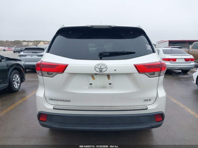 5TDKZRFH6KS346604 Toyota Highlander Xle