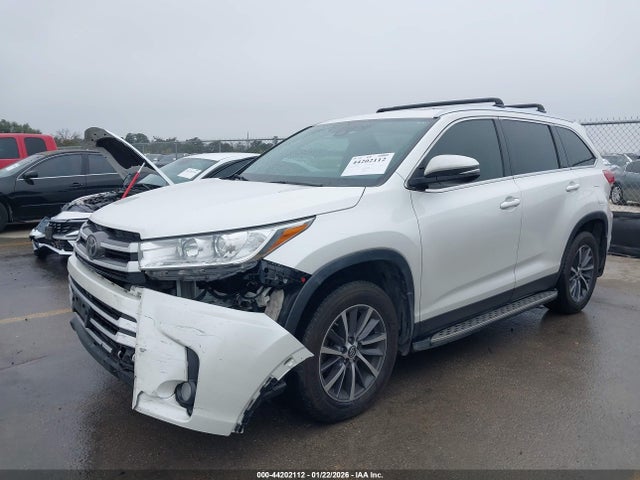 5TDKZRFH6KS346604 Toyota Highlander Xle
