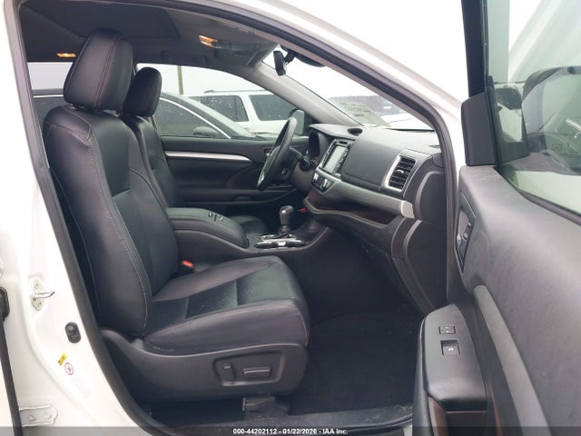 5TDKZRFH6KS346604 Toyota Highlander Xle