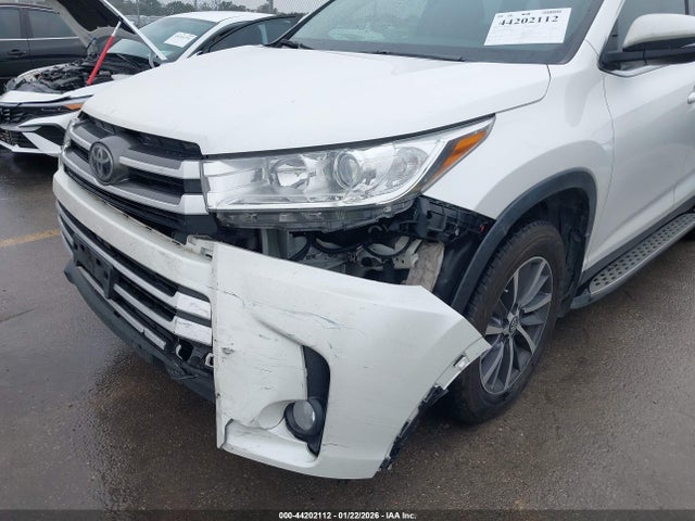 5TDKZRFH6KS346604 Toyota Highlander Xle