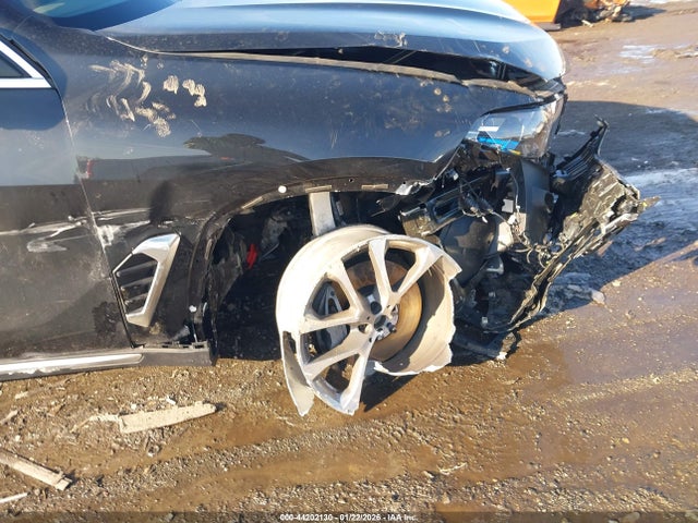 2025 BMW X5 5UX23EU07S9Z80380 Photo 5