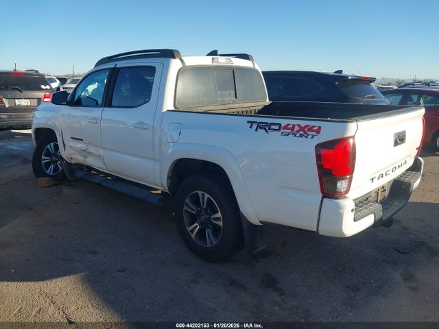 5TFCZ5AN1KX204990 Toyota Tacoma Trd Sport