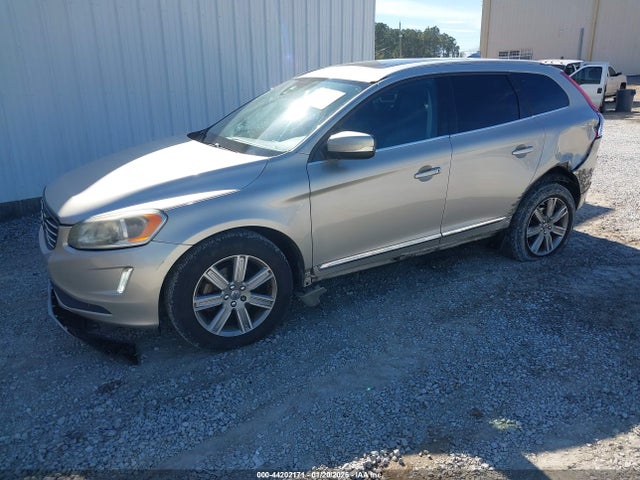 2017 VOLVO XC60 YV440MDU3H2008371 Photo 1