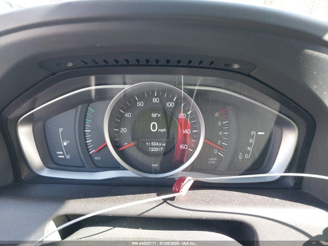 2017 VOLVO XC60 YV440MDU3H2008371 Photo 6