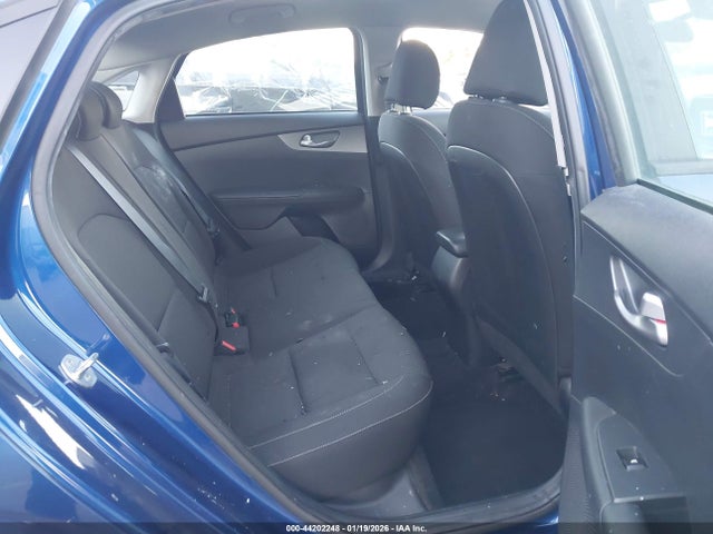 3KPF24AD1ME281610 KIA Forte Lxs