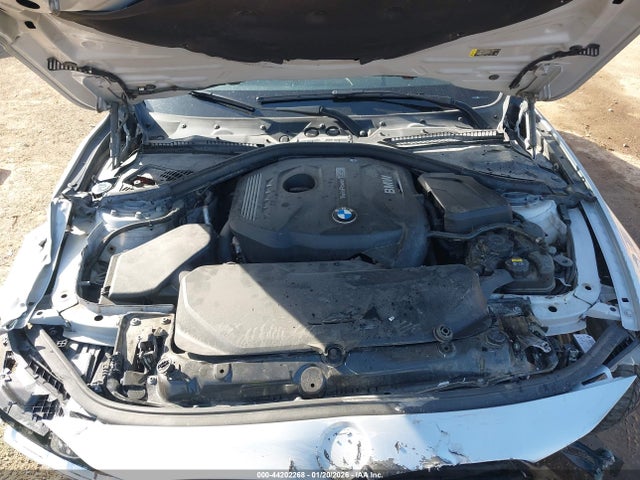 BMW 330i Xdrive 2017 WBA8D9C37HA011162 Image 10