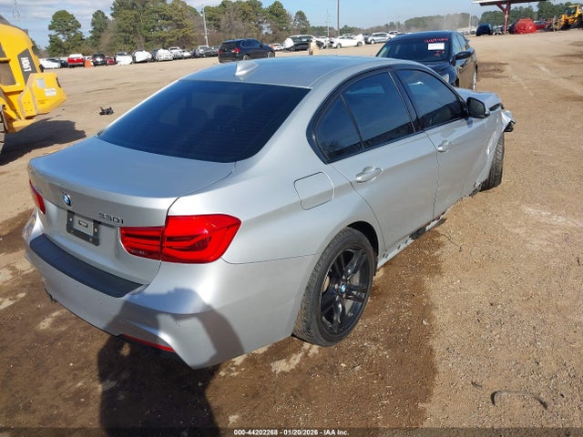 BMW 330i Xdrive 2017 WBA8D9C37HA011162 Image 18
