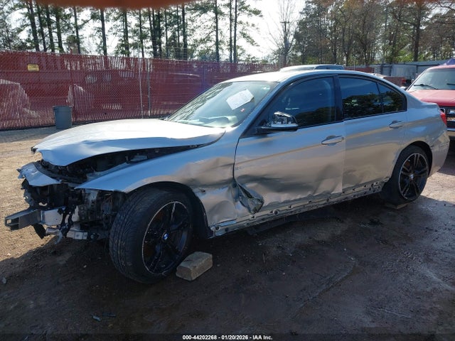 BMW 330i Xdrive 2017 WBA8D9C37HA011162 Image 2