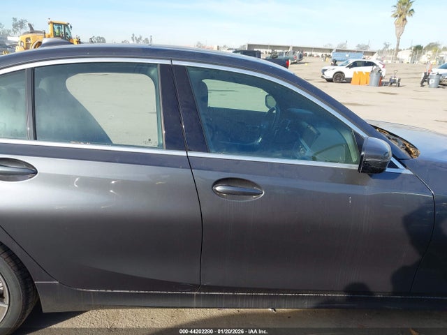 3MW5R1J07L8B10518 BMW 330I