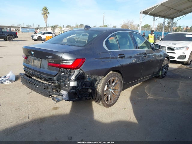 3MW5R1J07L8B10518 BMW 330I