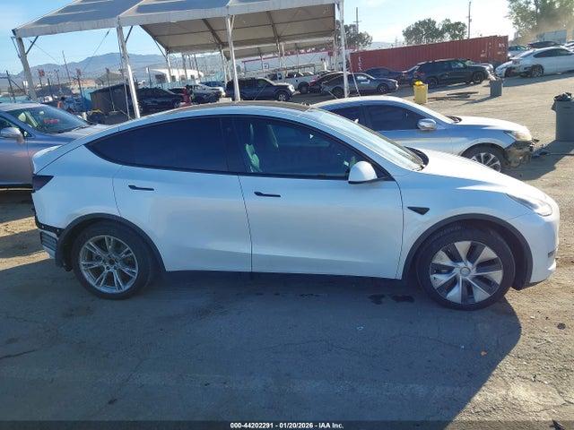 5YJYGDEEXLF032048 Tesla Model Y Long Range Dual Motor All-wheel Drive