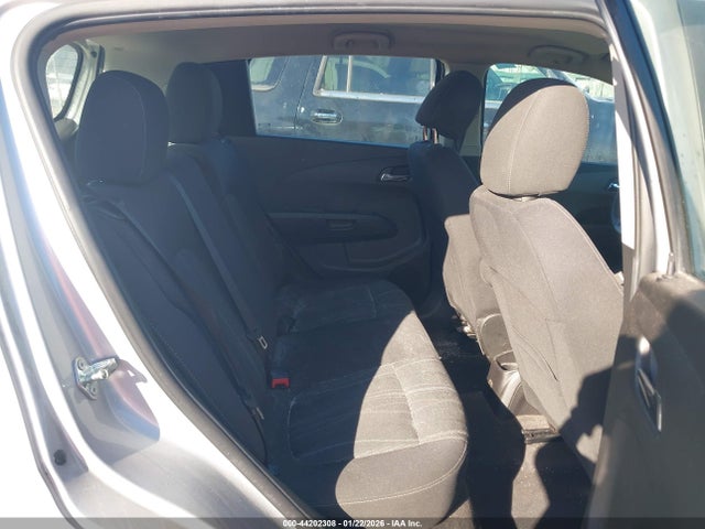 1G1JC6SG3F4135685 Chevrolet Sonic Lt Auto