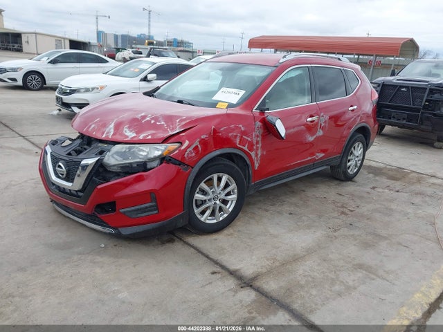 JN8AT2MT0HW393670 Nissan ROGUE SV