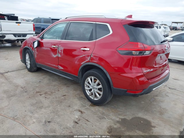 JN8AT2MT0HW393670 Nissan ROGUE SV