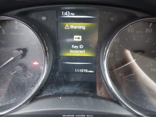 JN8AT2MT0HW393670 Nissan ROGUE SV