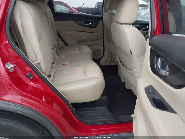 JN8AT2MT0HW393670 Nissan ROGUE SV