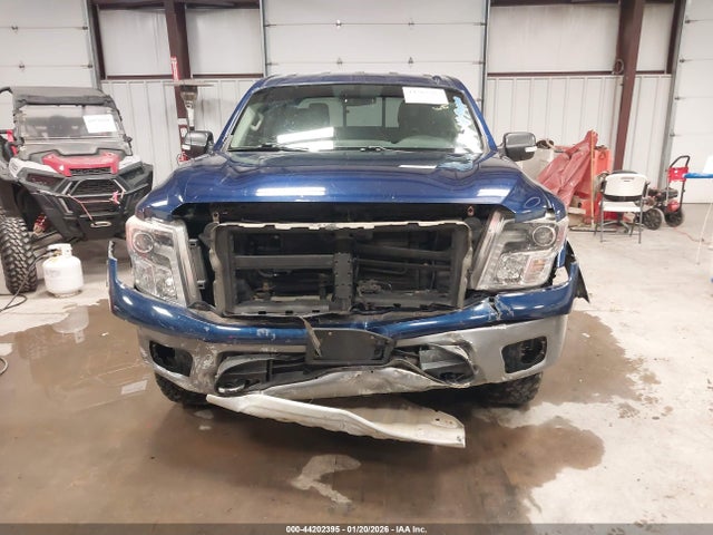 1N6AA1E5XHN549082 Nissan Titan Pro-4x