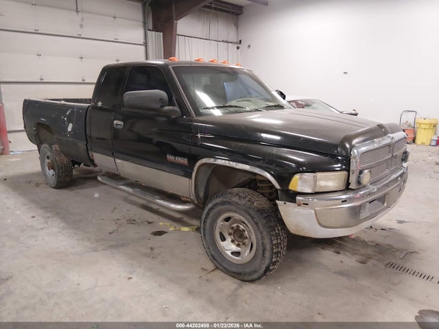 44202408 :رقم المزاد ، 1B7KF2368XJ627553 vin ، 1999 Dodge Ram 2500 St مزاد بيع