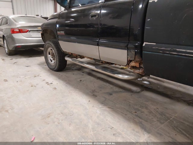 44202408 :رقم المزاد ، 1B7KF2368XJ627553 vin ، 1999 Dodge Ram 2500 St مزاد بيع