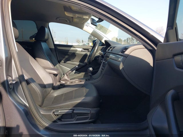 Volkswagen Passat 1.8t Wolfsburg Edition 2015 1VWAT7A32FC050528 Image 5