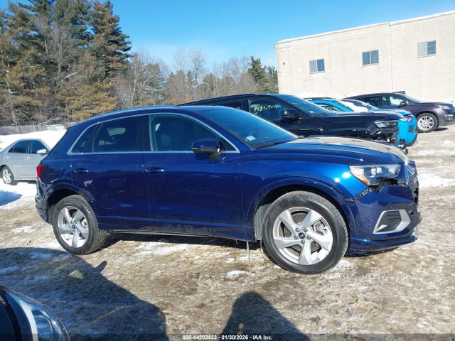 2021 Audi Q3 Premium 40 Tfsi Quattro Tiptronic მანქანა იყიდება აუქციონზე, vin: WA1AUCF30M1069695, აუქციონის ნომერი: 44202433