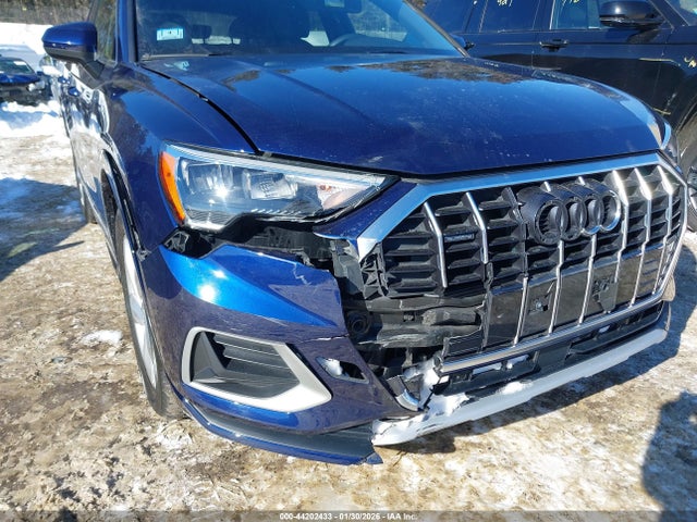 2021 Audi Q3 Premium 40 Tfsi Quattro Tiptronic მანქანა იყიდება აუქციონზე, vin: WA1AUCF30M1069695, აუქციონის ნომერი: 44202433