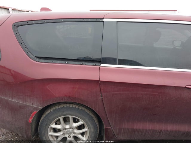 Chrysler Pacifica Lx 2017 2C4RC1CG7HR509162 Image 17