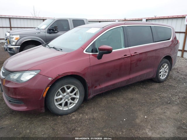 Chrysler Pacifica Lx 2017 2C4RC1CG7HR509162 Image 2