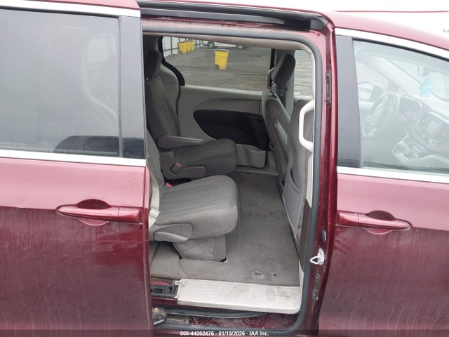Chrysler Pacifica Lx 2017 2C4RC1CG7HR509162 Image 8
