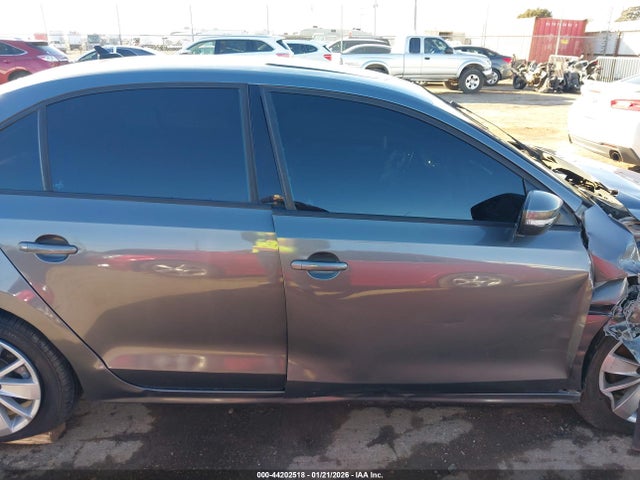 2015 Volkswagen Jetta 2.0l Tdi Se მანქანა იყიდება აუქციონზე, vin: 3VWLA7AJ3FM341924, აუქციონის ნომერი: 44202518