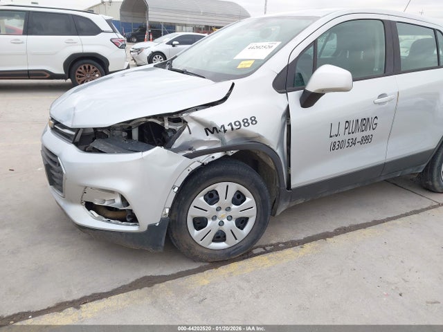 44202520 :رقم المزاد ، 3GNCJKSBXJL211013 vin ، 2018 Chevrolet Trax Ls مزاد بيع