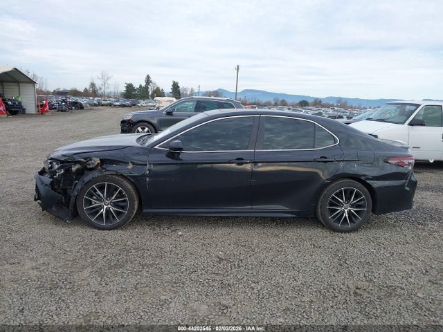 4T1S11AK5NU684938 Toyota CAMRY SE