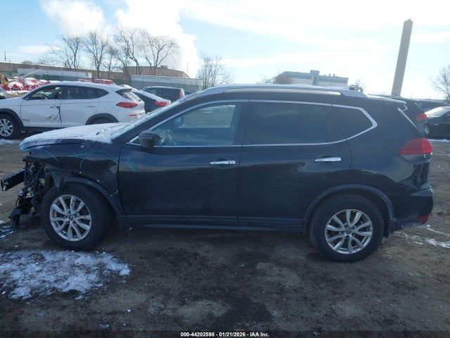 5N1AT2MV8JC815460 Nissan ROGUE SV