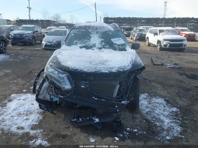 5N1AT2MV8JC815460 Nissan ROGUE SV