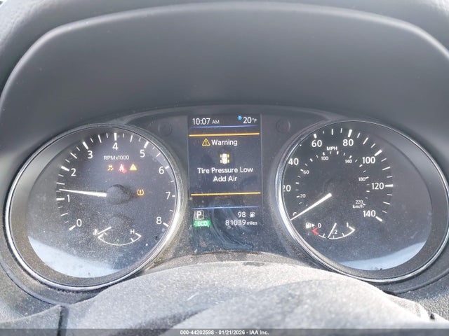 5N1AT2MV8JC815460 Nissan ROGUE SV