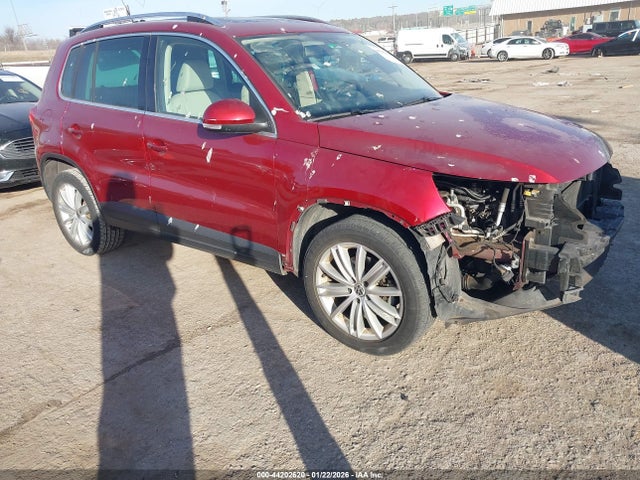 2011 VOLKSWAGEN TIGUAN WVGAV7AX8BW001693