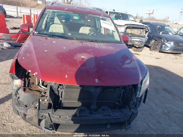 44202620 :رقم المزاد ، WVGAV7AX8BW001693 vin ، 2011 Volkswagen Tiguan Sel مزاد بيع
