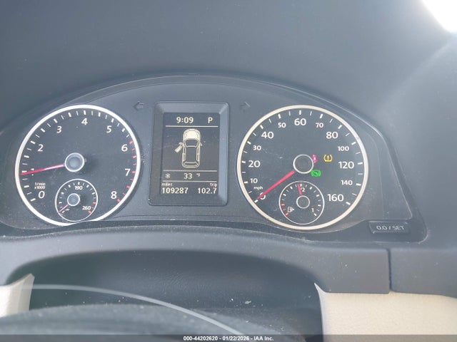 2011 VOLKSWAGEN TIGUAN WVGAV7AX8BW001693 Photo 6